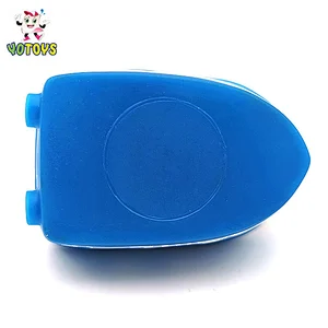 Hot selling boys mini toy ships delicate baby toy bath pirate ship swim toys for children