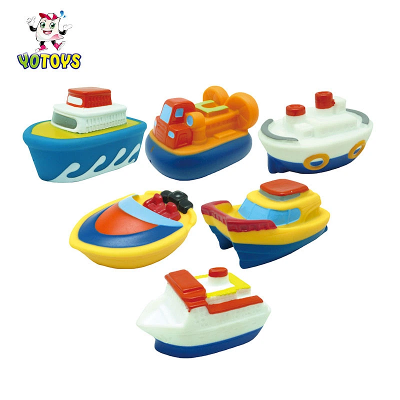 Eco Friendly toy boats for toddlers Plastic floating toy boats Spray Water Bath Toys for Kids