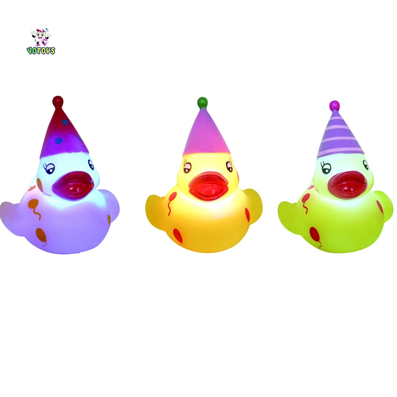 Mother Duck Baby Ducky Family Rubber Plastic Animal Pvc Duck Led Light-up Toys Set for Bathing Kids