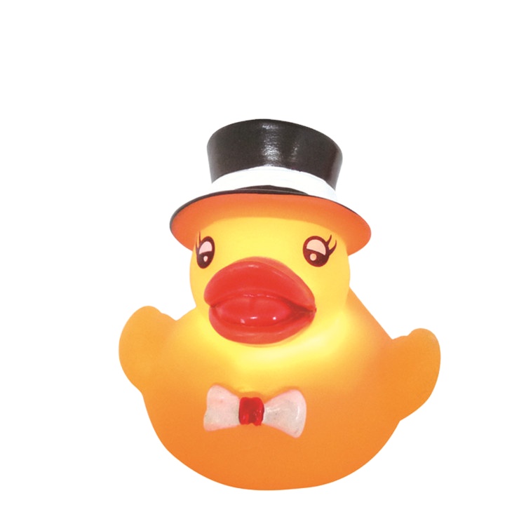 2020 New design colorful bath light floating Duck battery toy light up flashing led bath toys for kids