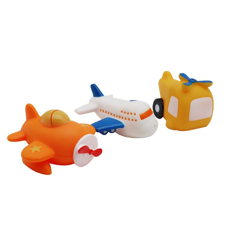 China Wholesale Rubber Plastic helicopter Car Vehicle Baby Water Squirting Bath Toys for Kids Infant