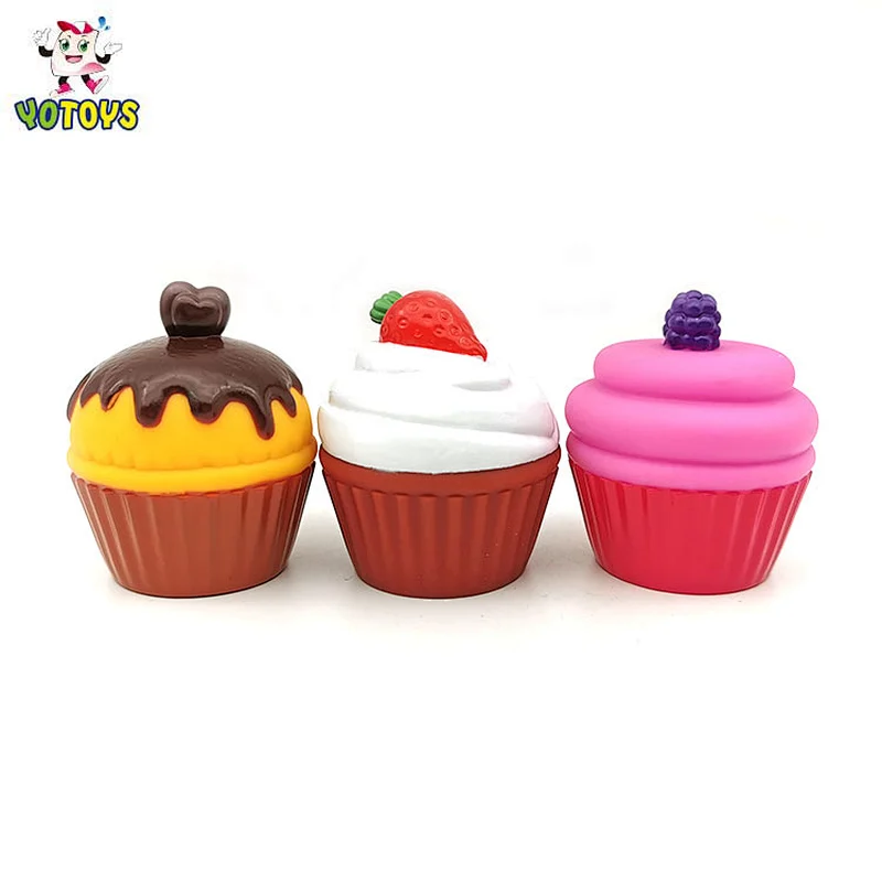 Custom Eco Friendly Vinyl PVC Plastic Simulation Cupcake Model Squeaky Bath Toy for Babies Kids