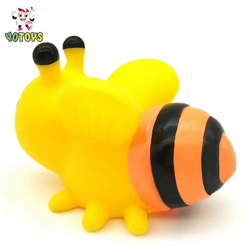 Custom Plastic Rubber Mini Yellow Honeybee Floating Baby Fountain Bath Bathroom Toys for Toddlers