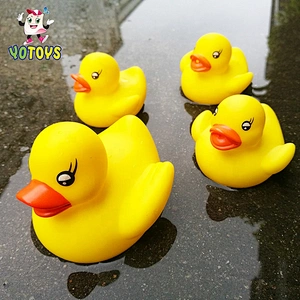 Amazon Top sale custom manufacturer Natural rubber Duck Wholesale Squeeze Bath Toy For Kids