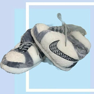sneakers shoes 2020  jordan female plush sneaker slippers