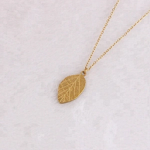 Miss Jewelry Cheap Luxury Jewelry Gold Leaf Pendant Necklace for Girls