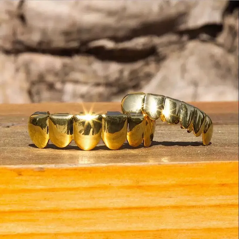 Miss Jewelry Wholesale Cheap Hip Hop Jewelry Cannie Fang Gold Teeth Grillz