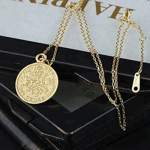 Miss Jewelry Simple Stainless Steel Elizabeth Round Pendant Jewelry Gold Coin Pendant Necklace