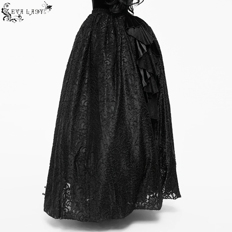 Towel-embroidered voluminous skirt