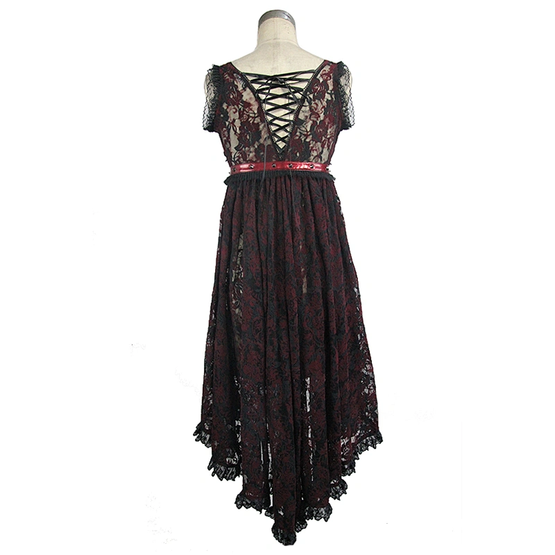 S a lolita T-shirt with front, middle and bright leather lace-up