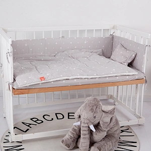 HOUSBAY Reactive Printed 100% Cotton 4pcs Baby Bedding Set Cartoon Comforter Set with Bed Sheet Crib Bumpers