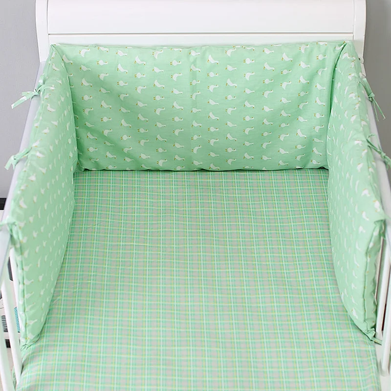 Custom luxury safe factory price beautiful cute baby bedding set crib bumper