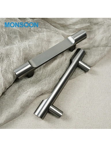 pulls and handles