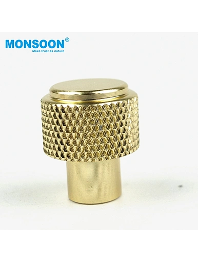 drawer pulls and knobs