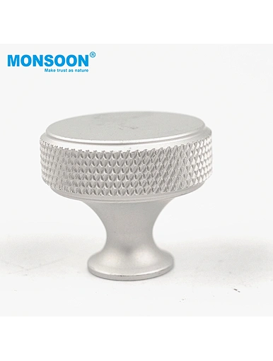 cabinet door knobs and pulls