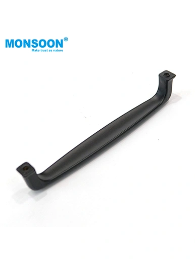 black cabinet pulls