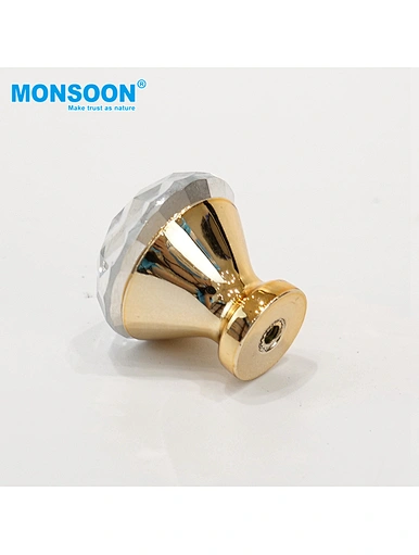 gold kitchen knobs and pulls