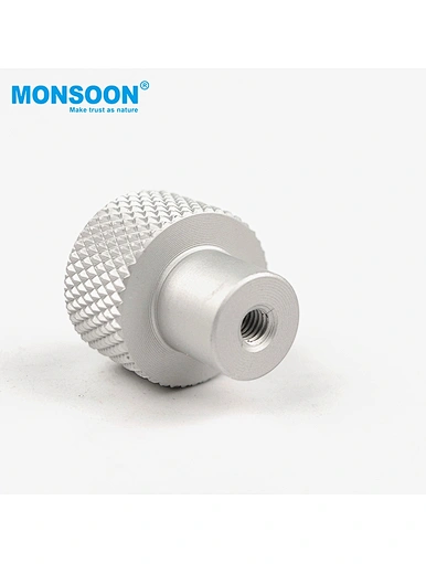 drawer pulls and knobs