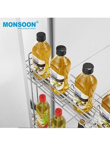 Sliding storage basket