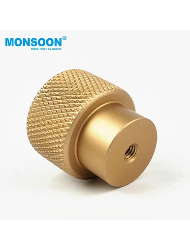 gold cabinet pulls and knobs