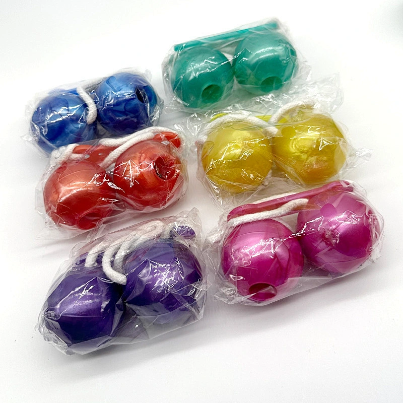 Plastic sound Noise Maker pro-clackers ball