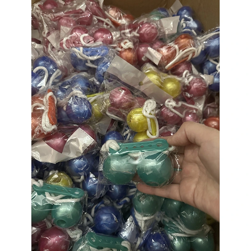 Plastic sound Noise Maker pro-clackers ball