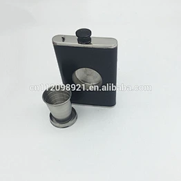 Newest design hot sale 8oz stainless steel black PU leather covered hip flask with telescopic cups