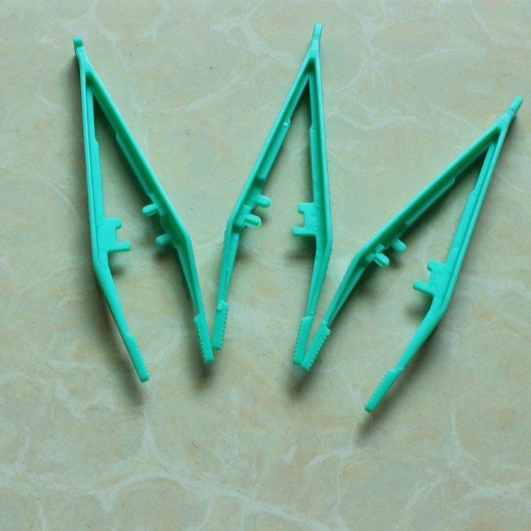 Disposable plastic tweezers