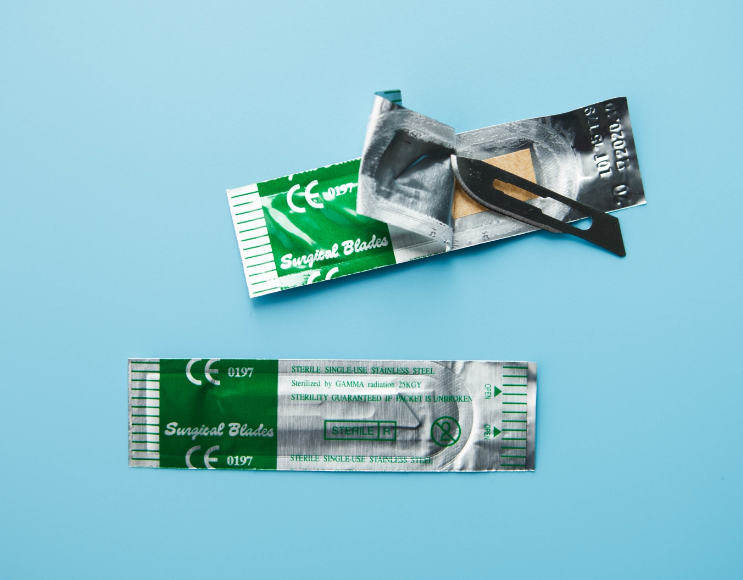 surgical blade