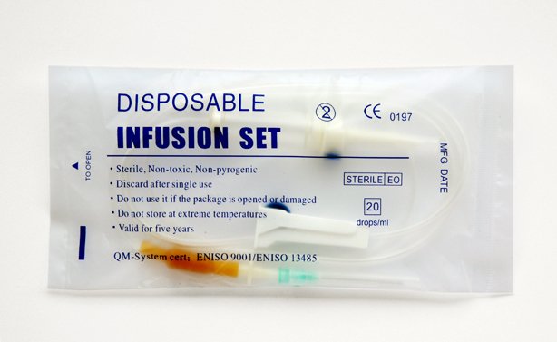 disposable infusion set with filter