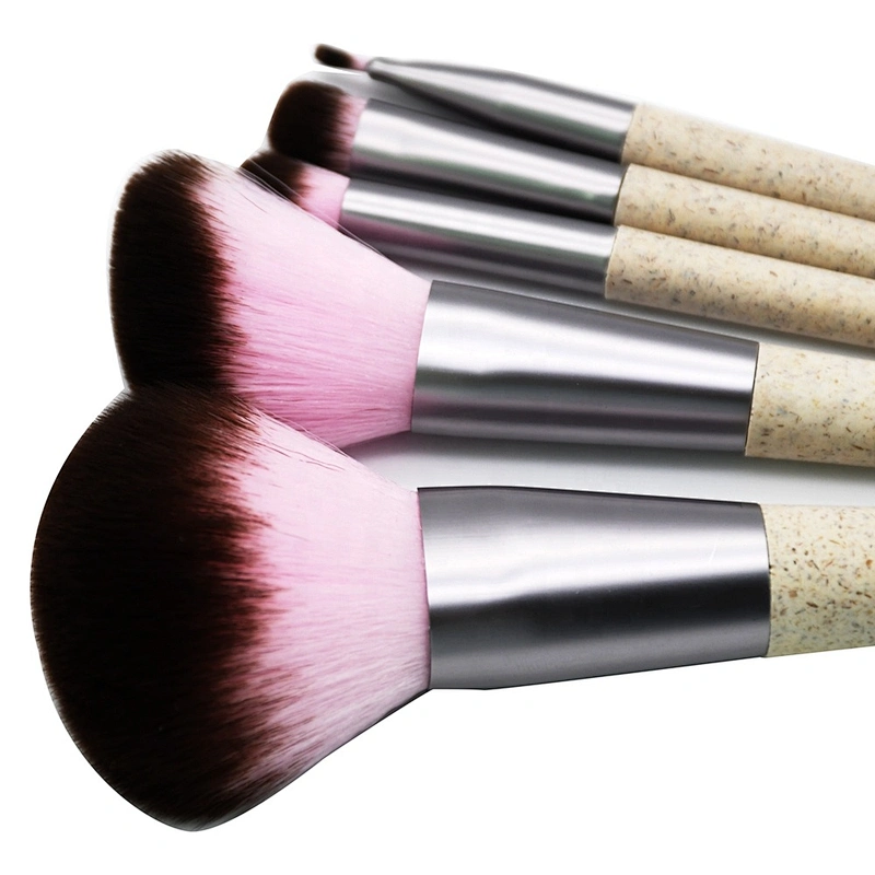 Set de 5 Brochas de Maquillaje, ECOLOGICAS, Hechas de TE VERDE, Cruelty FREE. Producto Nuevo.