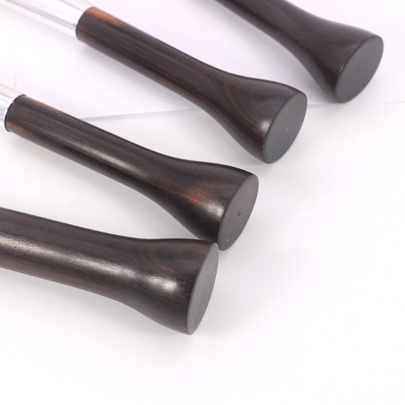 Factory direct sales of high quality new wooden handle manual makeup brush set blush brush 2019