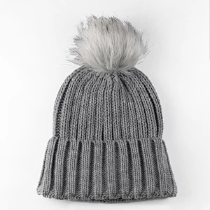 Ladies  knitted acrylic beanie hat w pompom