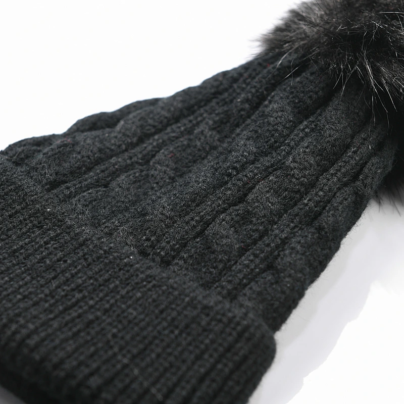 Kid's acrylic cable knitted w fake fur pompom beanie hat
