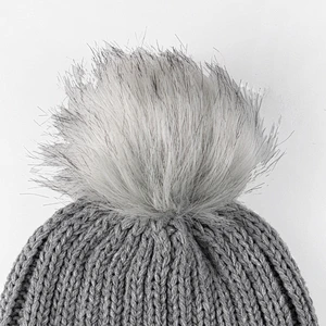 Ladies  knitted acrylic beanie hat w pompom