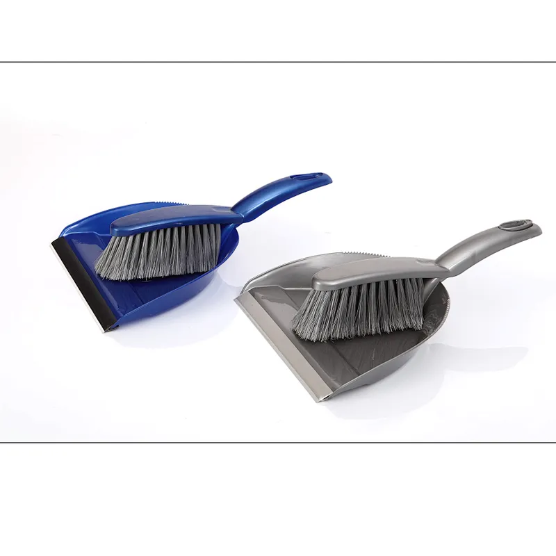 dustpan wiht brush