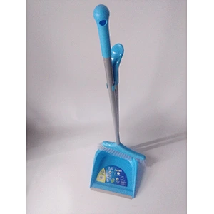 Dustpan with broom