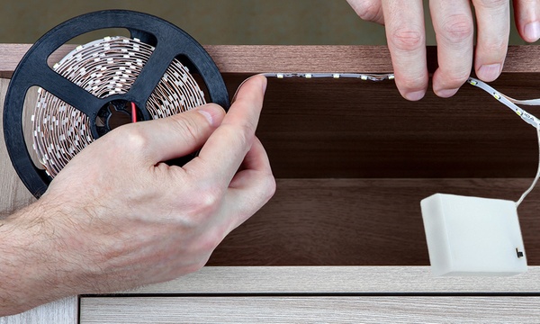 comment alimenter la lumière à LED avec des batteries？