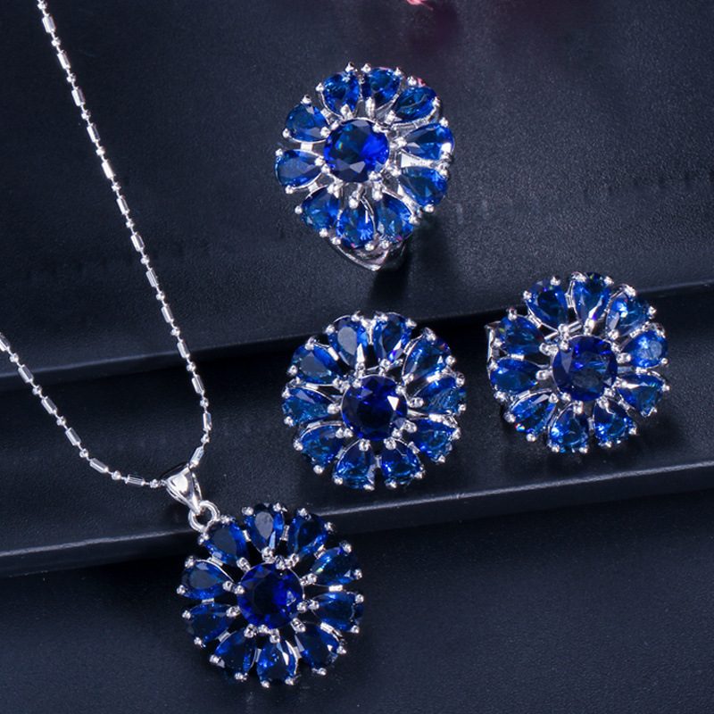 vintage crystal necklace jewelry designer
