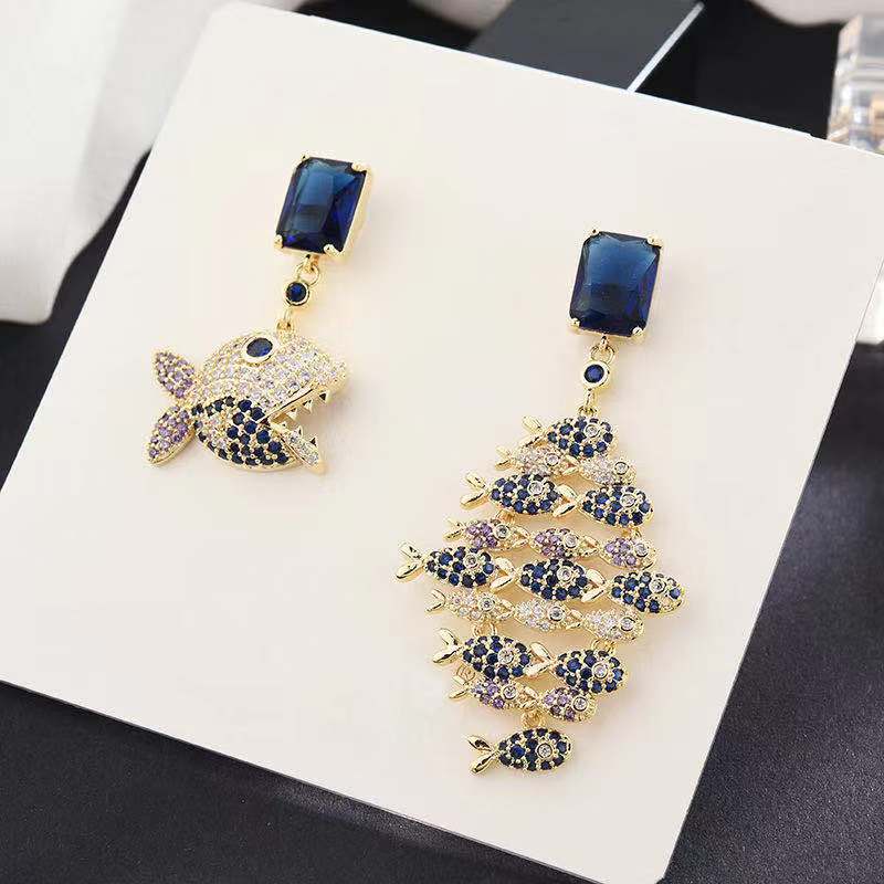 gold earrings women