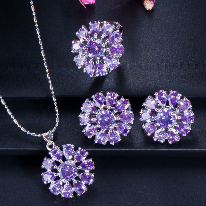vintage crystal necklace jewelry designer