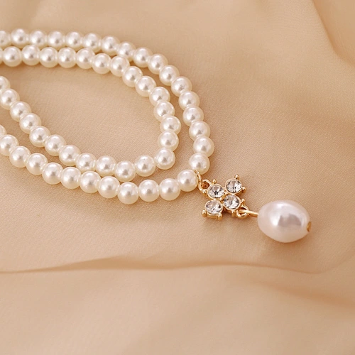 pearl necklace