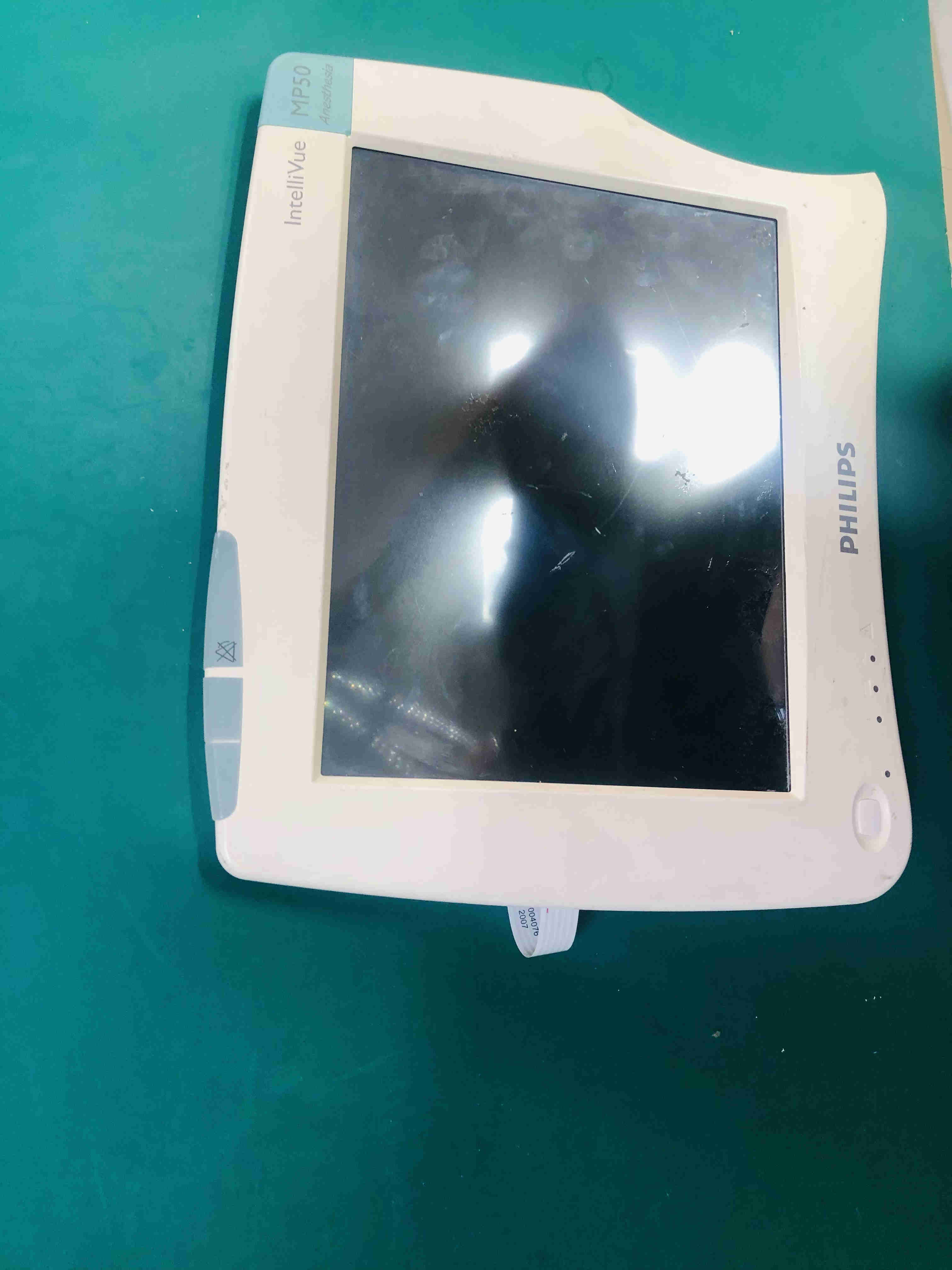 Monitor de paciente PHILIPS MP50 LCD ensamblado M8003-00112 Rev 0710 2090-0988 M800360010