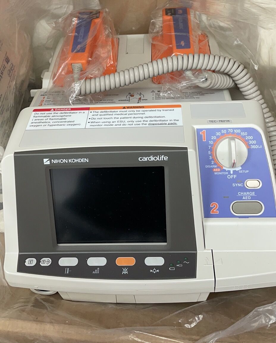 NIHON KOHDEN cardiolife TEC-7621K defibrillator new condition