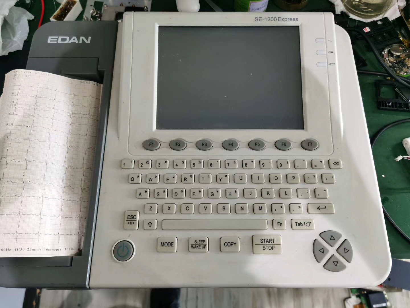 Máquina de ECG EDAN SE-1200 Express