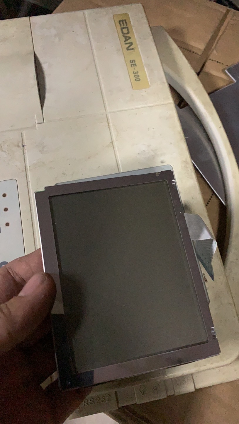 Paparan mesin SE-300 ECG Edan
