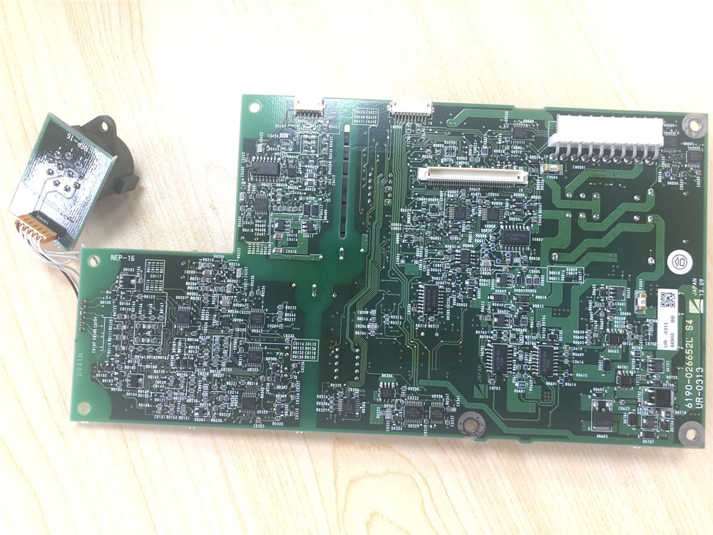 Placa de alimentación desfibrilador NIHON KOHDEN TEC-5521C UR-0313