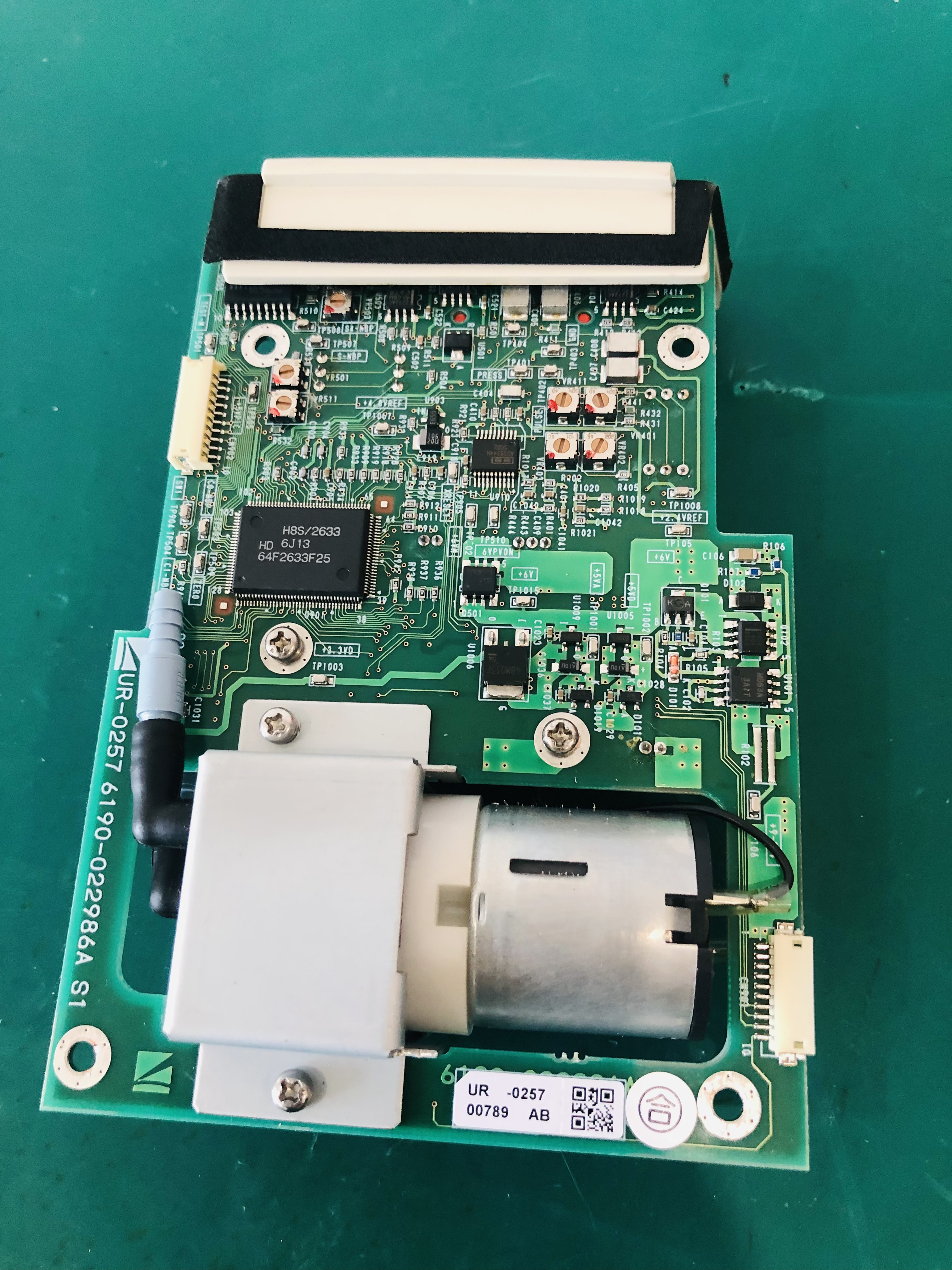 NIHON KOHDEN Cardiolife TEC-7621C Defibrillator Blood Pressure Plate UR-0257 6190-022986A S1