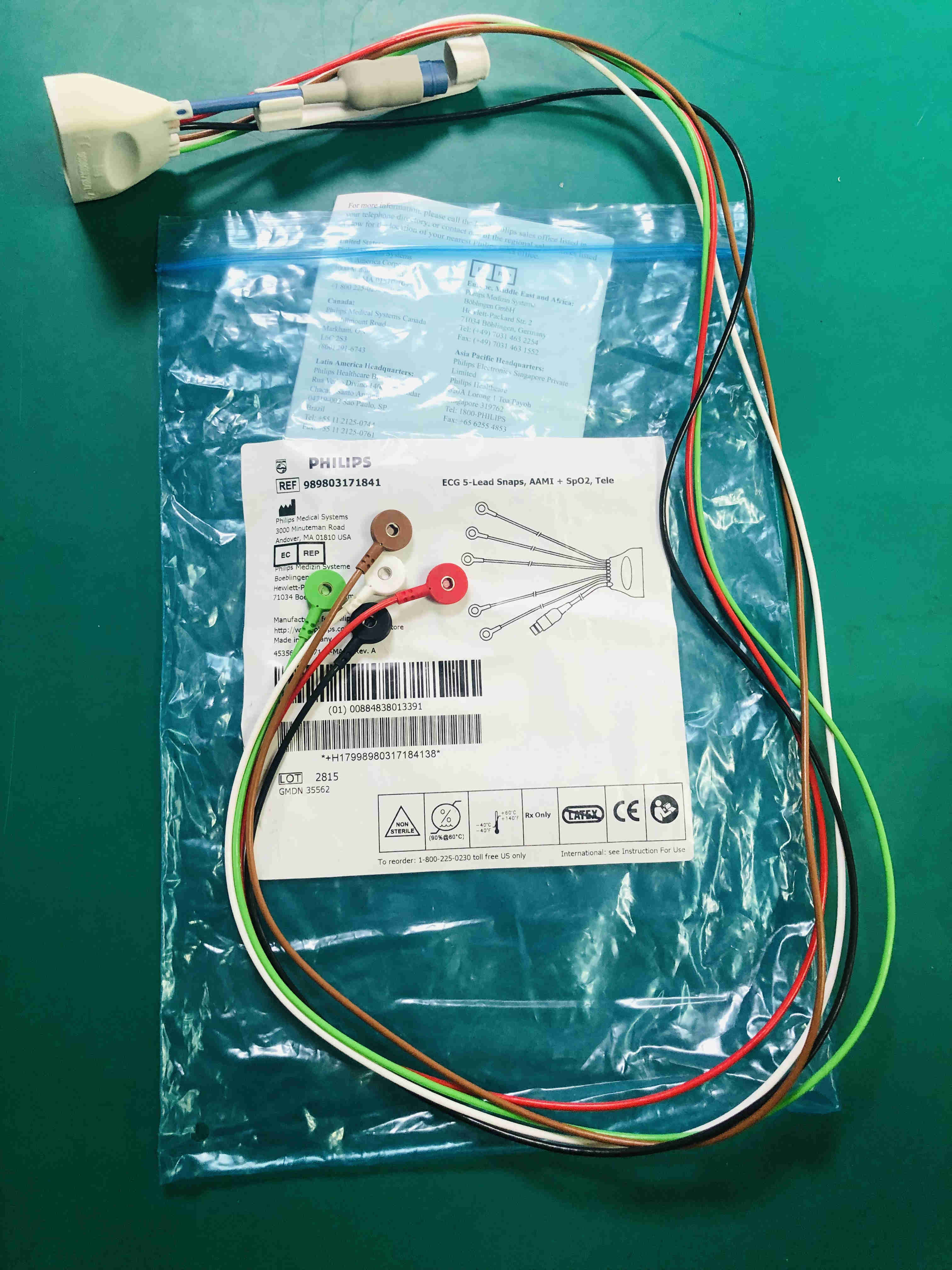 PHILIPS IntelliVue MX40 patient monitor ECG 5-Lead Snaps AAMI+Spo2 989803171841