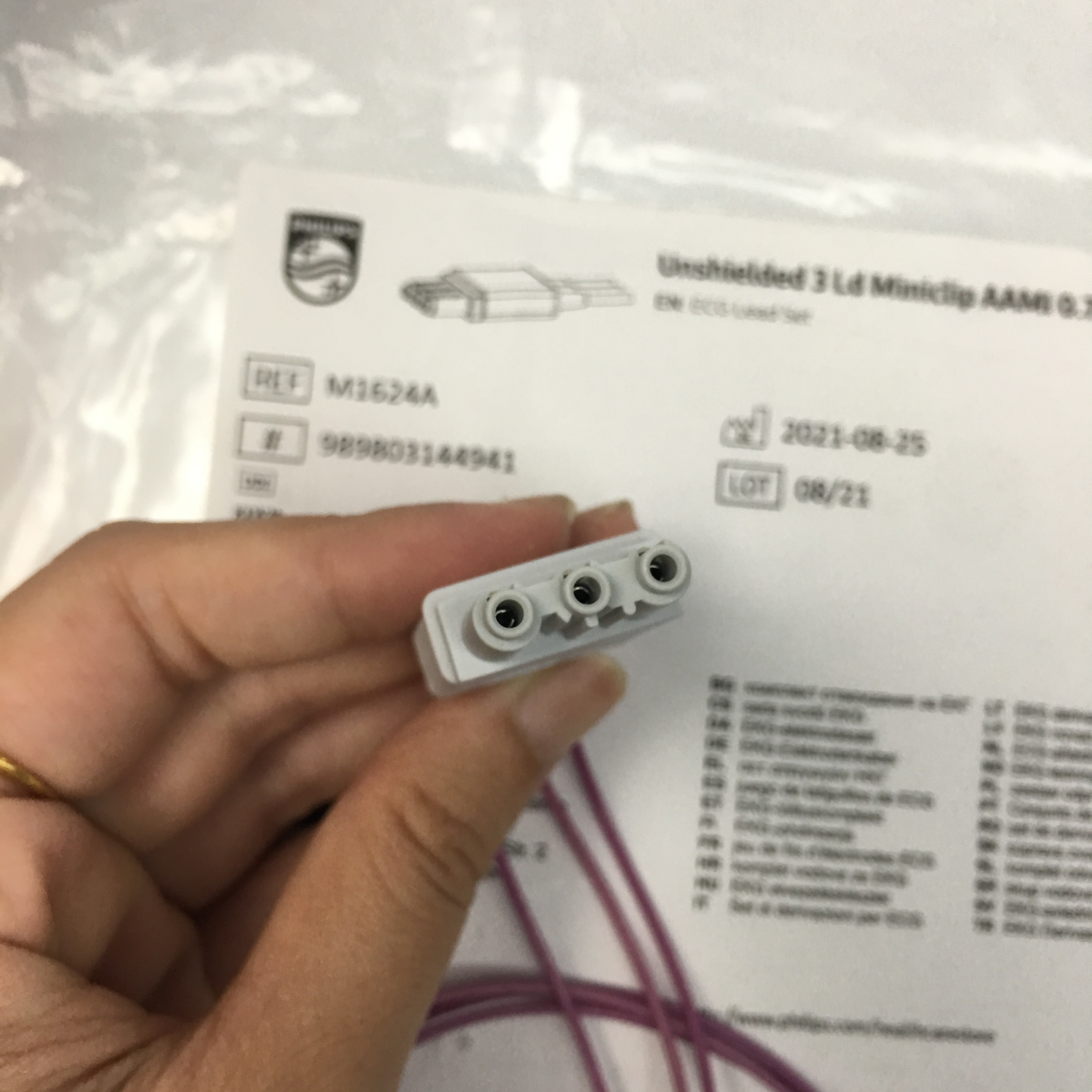 Philips ชุดตะกั่ว ECG ของทารกแรกเกิดไม่หุ้มฉนวน 3 ตัวนำ Miniclip AAMI 0.7M M1624A 989803144941